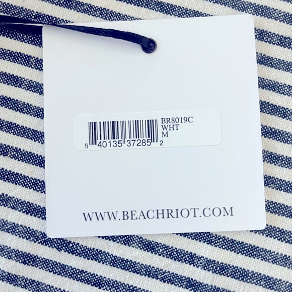 *Brand New* Beach Riot - Blair bikini top in White 🤍  {w/ tags} - Picture 2 of 2